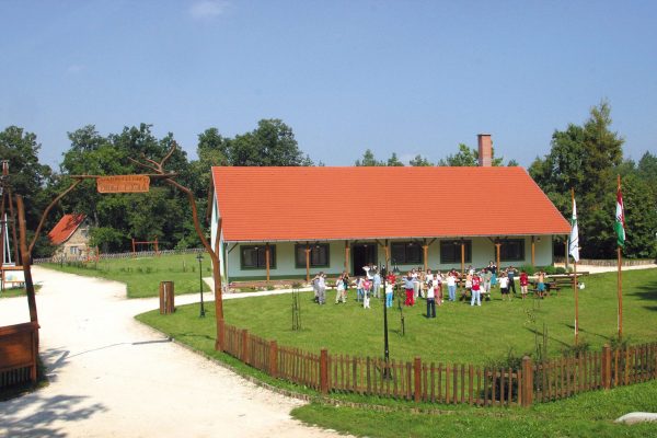 Balaton-felvidéki Erdészeti Erdei_Iskola