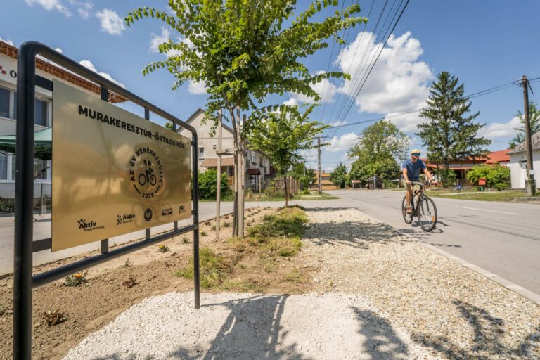 Felavatták a 2025-ös Év Kerékpárútja emléktábláját